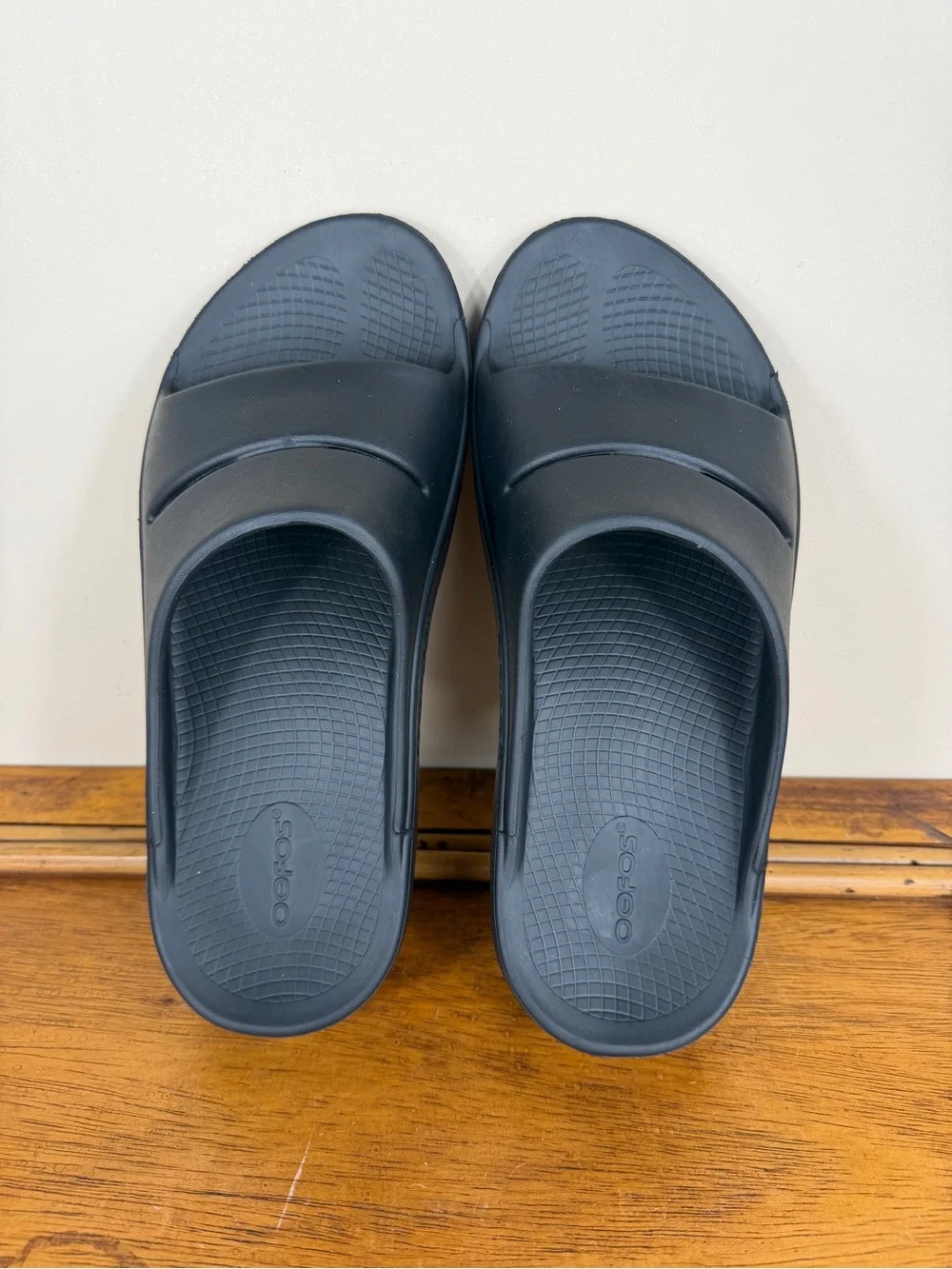 OOFOS OOahh Men’s Recovery Slide Sandals Black Size 10